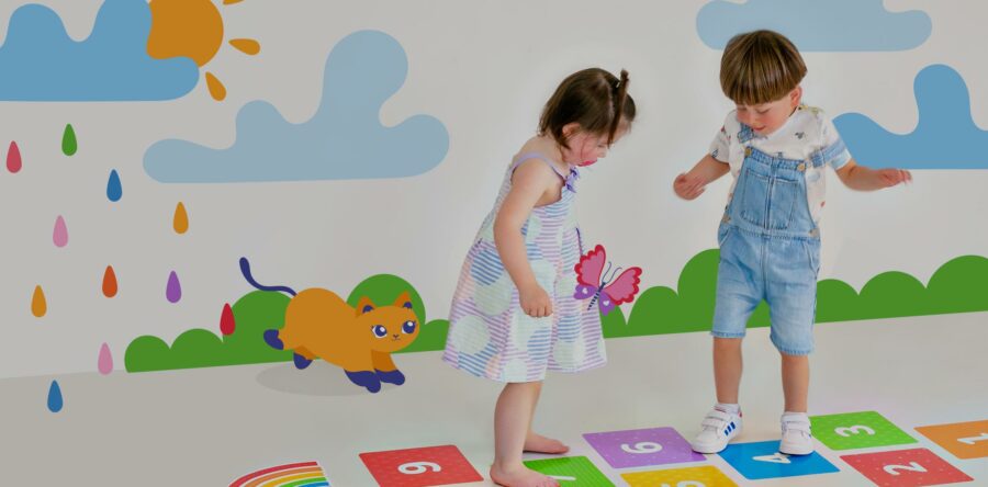 Amarelinha Adesiva Infantil | VAMOS PULAR AMARELINHA?